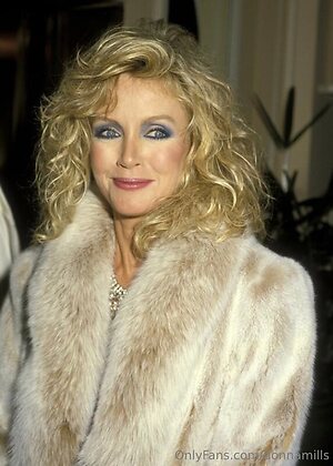 Donna Mills leaked photo #24