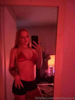 dorothyxstone Nude Leaked Photo #17