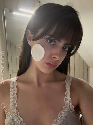 Dorozea Nude Leaked Photo #8