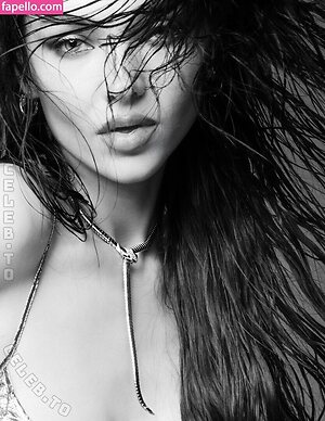 Dove Cameron Nude Leaked Photo #16