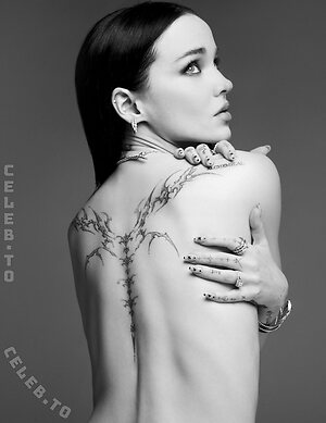 Dove Cameron Nude Leaked Photo #34