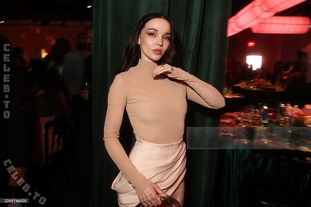 Dove Cameron Nude Leaked Photo #59