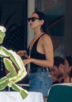 Dua Lipa photo