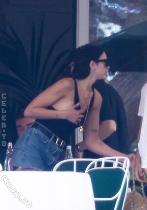 Dua Lipa photo