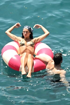 Dua Lipa Nude Leaked Photo #140