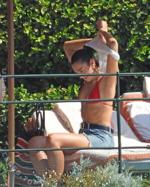 Dua Lipa Nude Leaked Photo #271