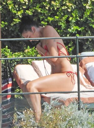 Dua Lipa Nude Leaked Photo #279