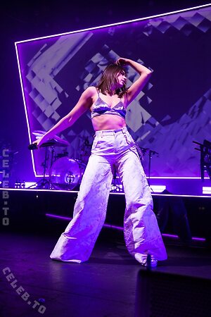 Dua Lipa photo