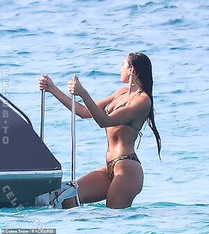 Dua Lipa photo