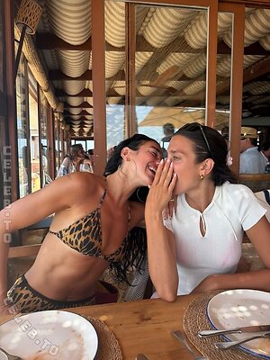 Dua Lipa photo