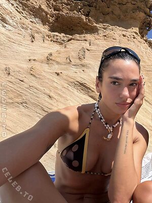 Dua Lipa photo