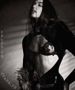 Dua Lipa photo