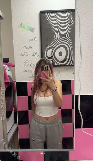 Dueja Nude Leaked Photo #9