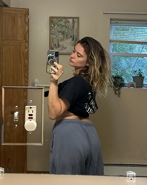 dumbbitchmurphy Nude Leaked Photo #4