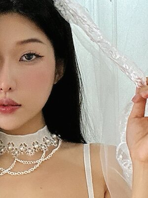 Duyenn Hipp leaked photo #62