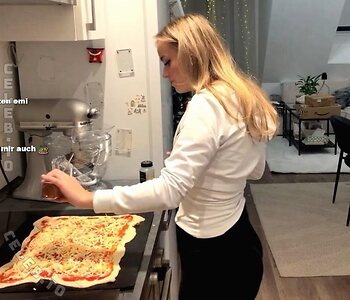 easyemi Nude Leaked Photo #5