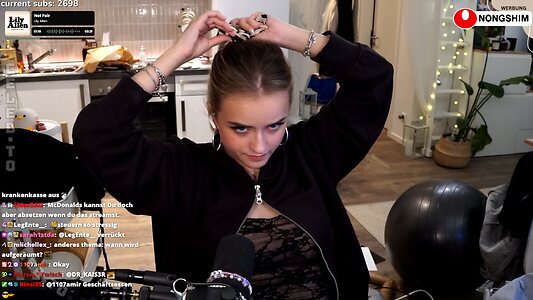 easyemi Nude Leaked Photo #8