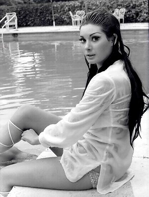 Edwige Fenech Nude Leaked Photo #4