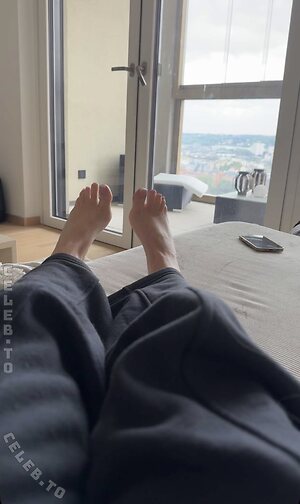 Eeasy Nude Leaked Photo #39