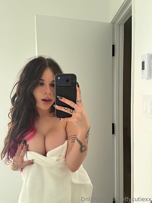 Effycutiexx Nude Leaked Photo #9