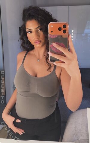 Einfachjana Nude Leaked Photo #2