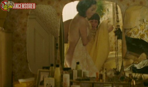 Elaine Cassidy Nude Leaked Photo #8