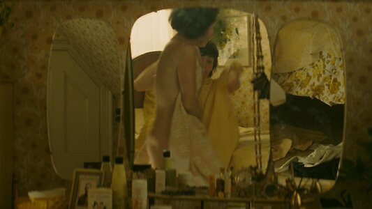 Elaine Cassidy Nude Leaked Photo #9