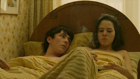 Elaine Cassidy Nude Leaked Photo #12