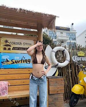 Elaine Gu Nude Leaked Photo #43