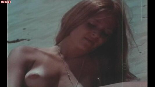 Elana Casey leaked photo #16