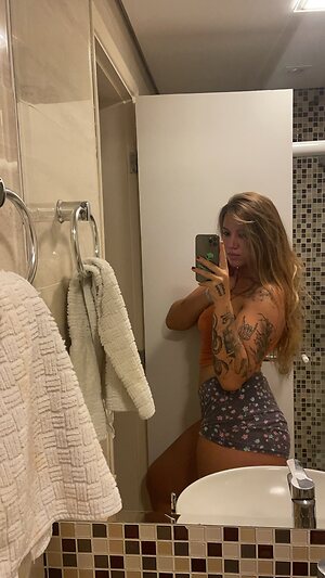 @elanadara leaked photo #2