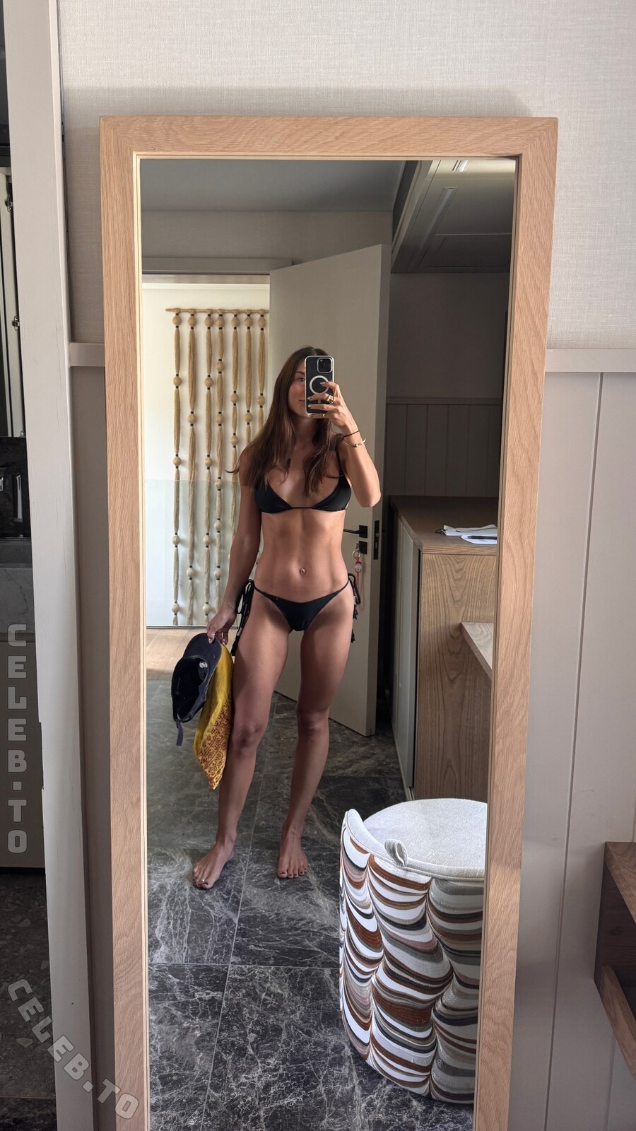 Elayna Carausu photo