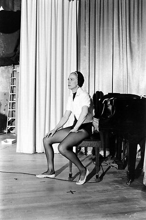 Eleanor Powell leaked photo #46