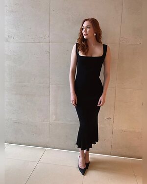 Eleanor Tomlinson leaked photo #5