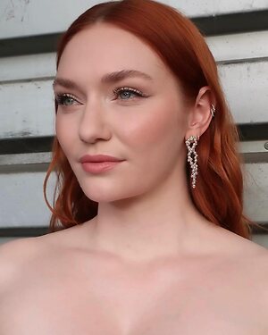 Eleanor Tomlinson leaked photo #48