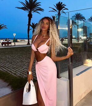 Elena Arreghini leaked photo #13