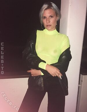 Elena Wolff photo