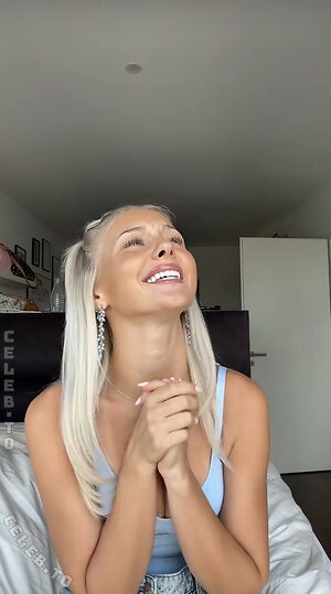 Elena Zoe leaked photo #1381
