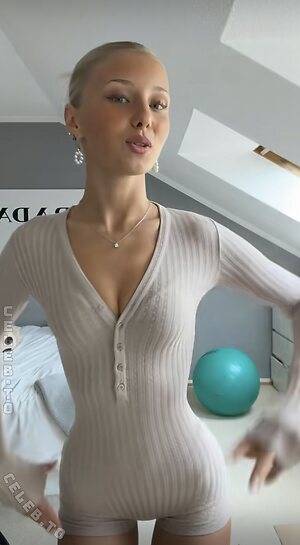 Elena Zoe leaked photo #1404
