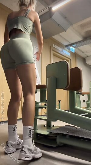 Elena Zoe Nude Leaked Photo #25