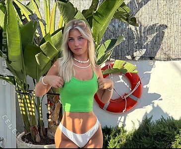 Elena Zoe photo