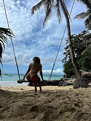 Elena leaked photo #4