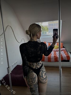 Elena_tight
