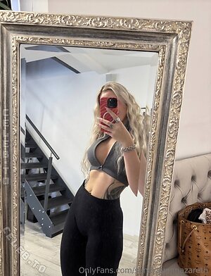 Elena_tight