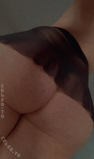 Elenavicx Nude Leaked Photo #5