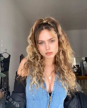 Eli Preiss Nude Leaked Photo #7