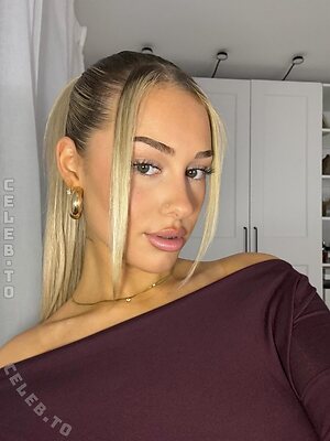 Elianabajrami Nude Leaked Photo #22