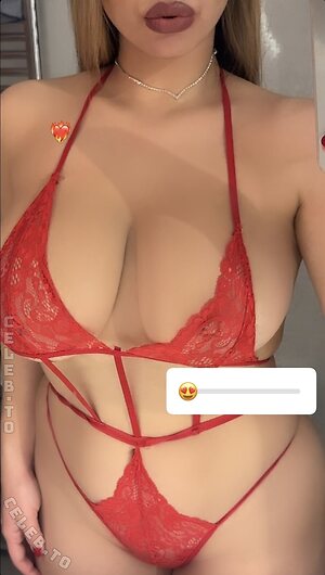 Elif Karaarslan Nude Leaked Photo #11