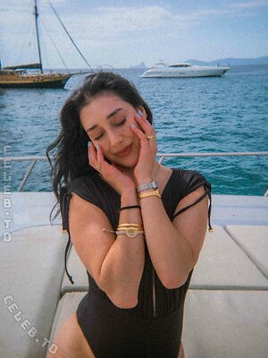Elif photo