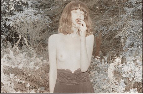 Elin Amos leaked photo #6
